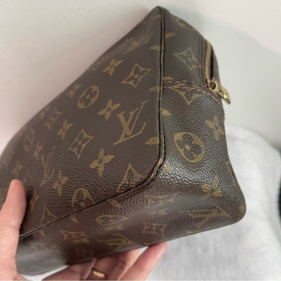 Authentic Louis Vuitton trousse cosmetic bag 28 - Picture 9 of 12
